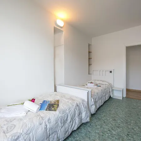 Fronte Villa